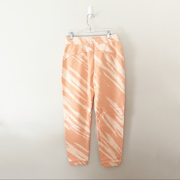 NWT Sweaty Betty Essentials Sweatshirt and Joggers Set - Picture 16 of 16